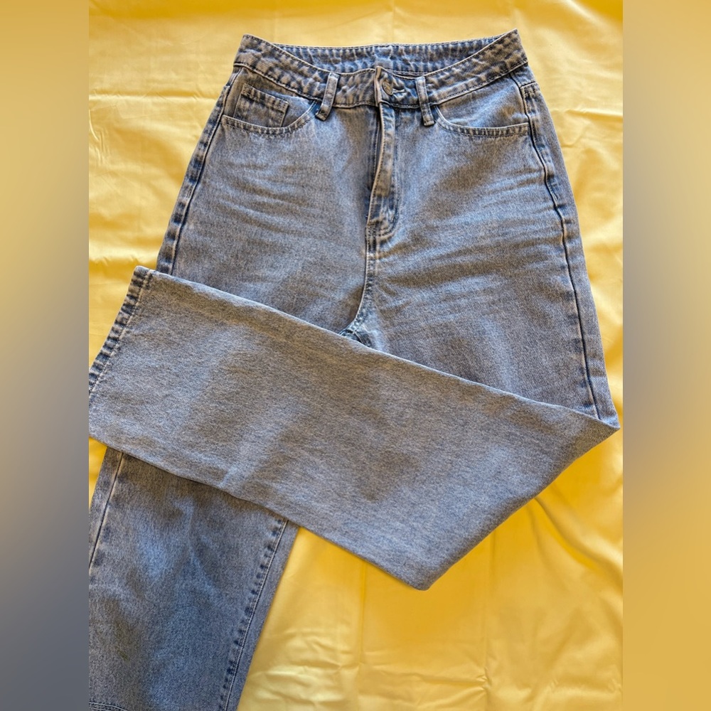 Jeans - Picture 2 of 3